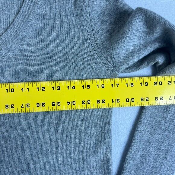 Uniqlo Sweater Womens Medium Gray Alpaca Wool Blend Knit Pullover V-Neck - Picture 6 of 9